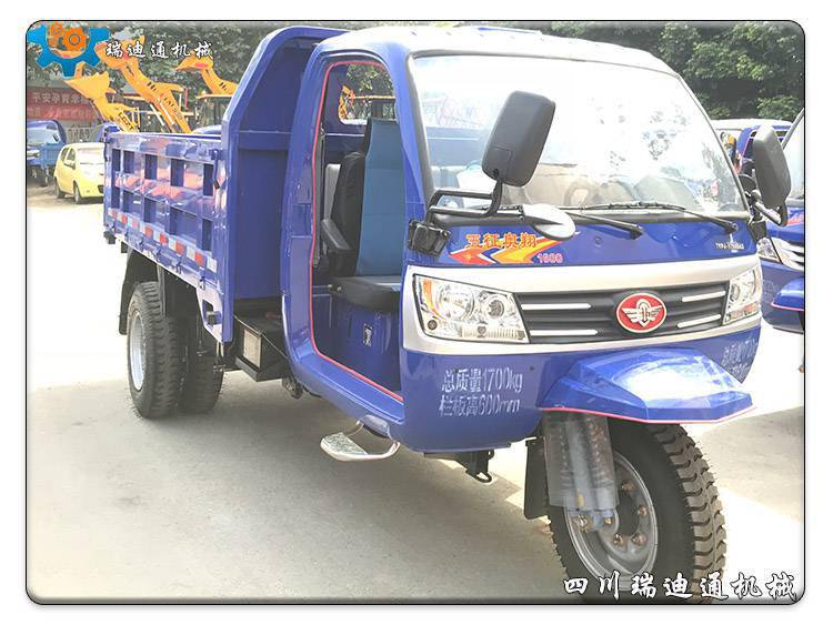 五征三轮车成都农用35马力柴油三轮车简易棚和全封闭断气刹