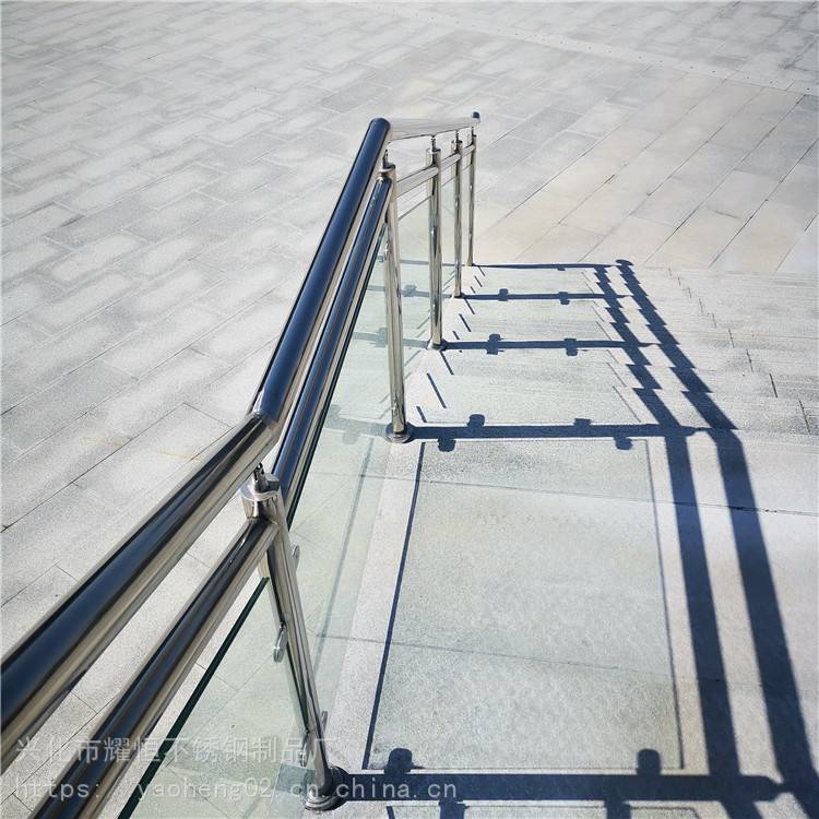 马路隔离防护 不锈钢玻璃立柱 316不锈钢栏杆 精品抛光