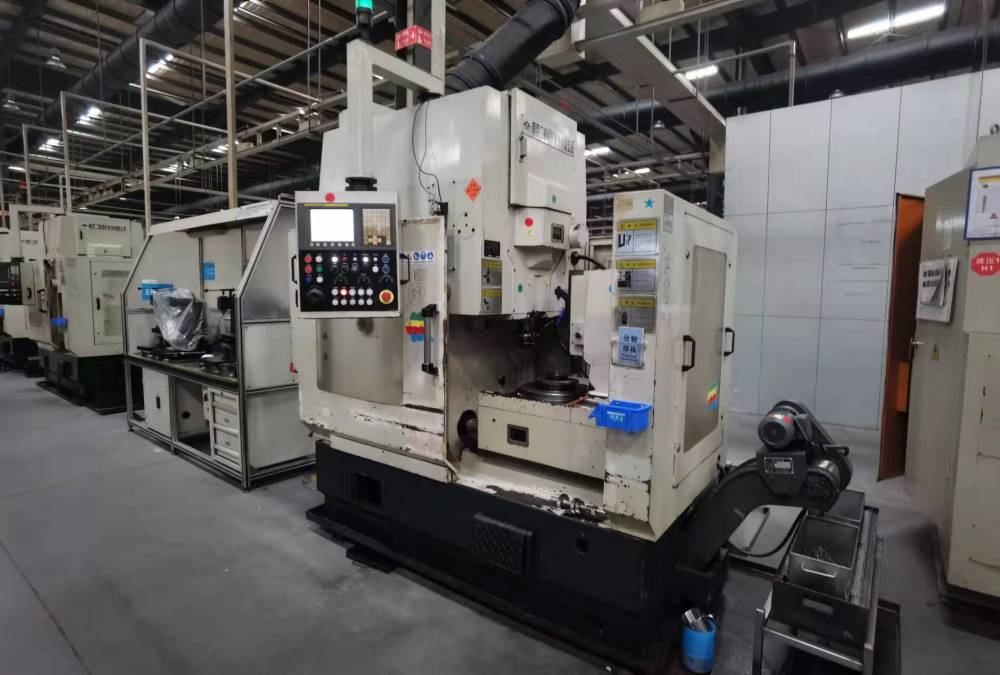 出售二手南京二机y5132cnc数控插齿机二手插齿机