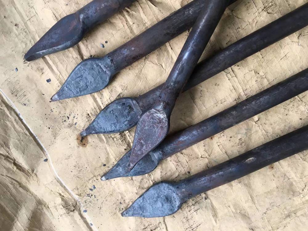 加工异型钩钉大钉子形状和尺寸可按客户需求加工