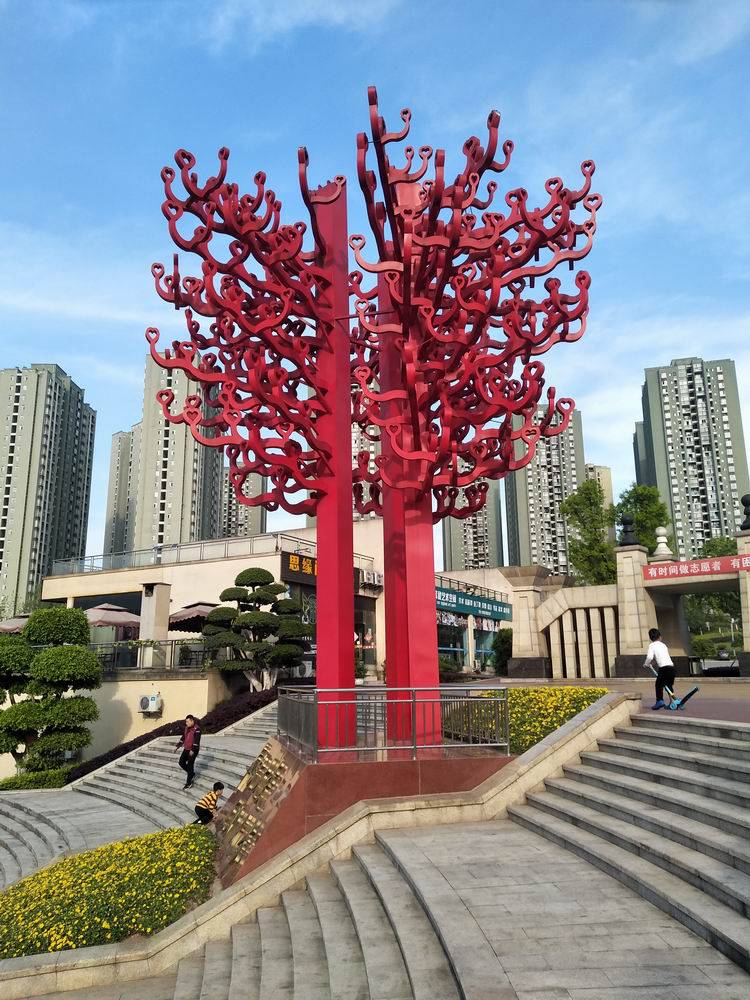 重庆玻璃钢抽象马雕塑美陈雕塑小品