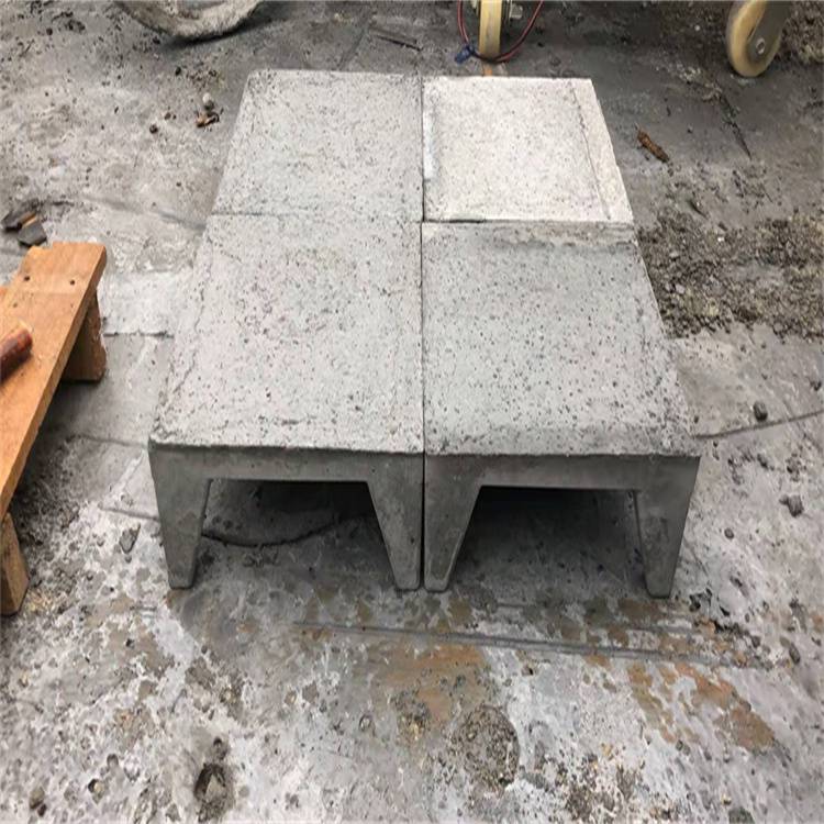 水泥隔热砖泡沫隔热砖四脚隔热砖楼顶隔热砖挤塑板隔热砖