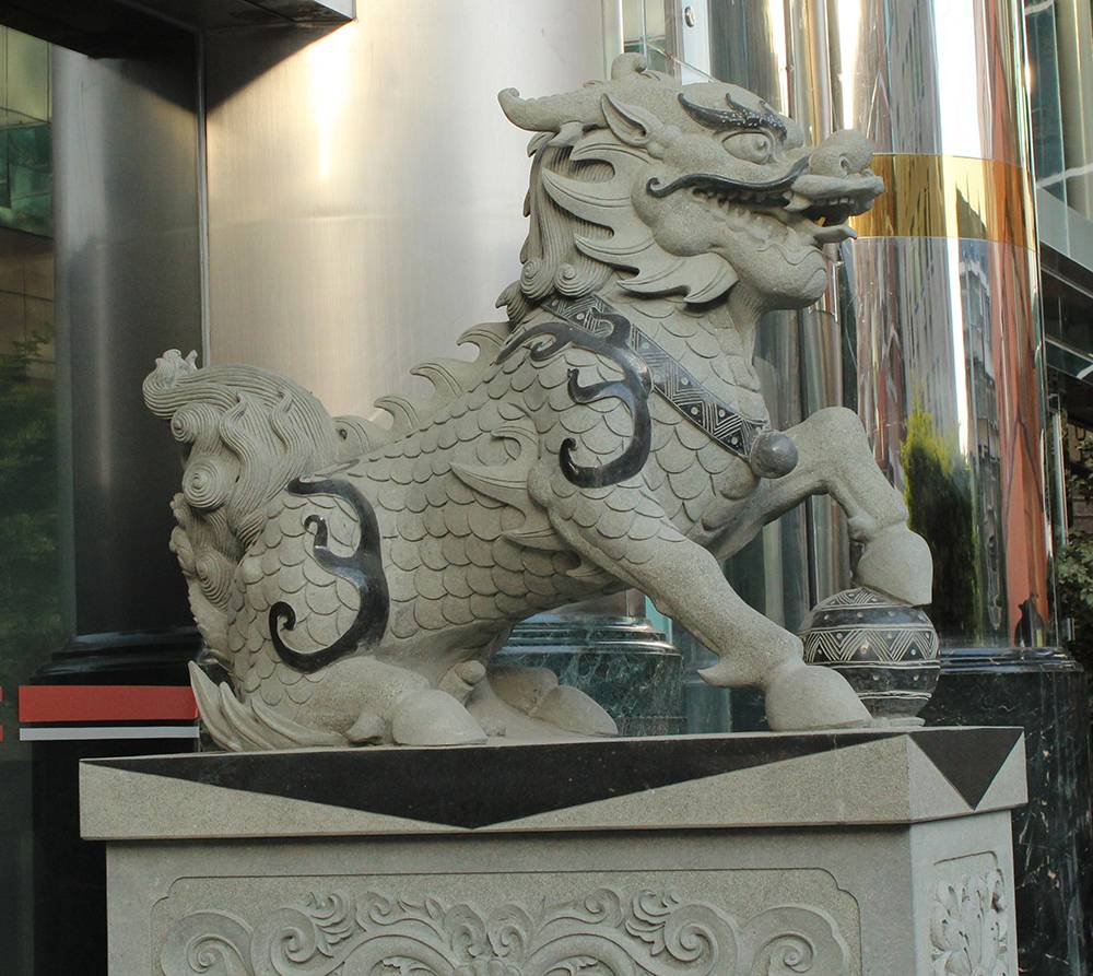 惠安厂家制作石雕青石麒麟一对酒店门口别墅摆件动物麒麟摆件