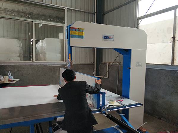 珍珠棉立切机珍珠棉直切机珍珠棉切割设备