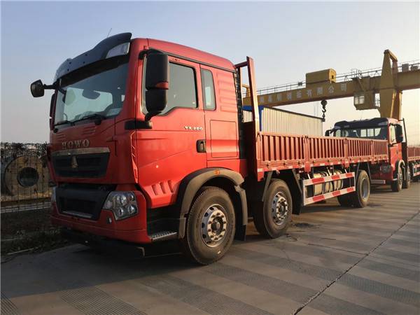 380马力6x4驱动豪沃t5g载货车销售电话