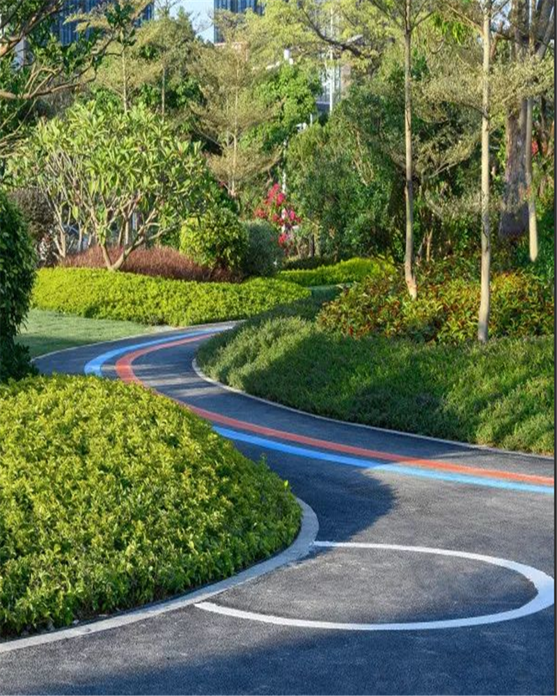 城市绿道彩色路面人行步道晨跑道路沥青改色施工