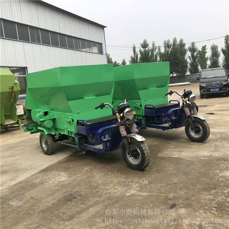 加工养牛场撒料车 全自动三轮投喂车