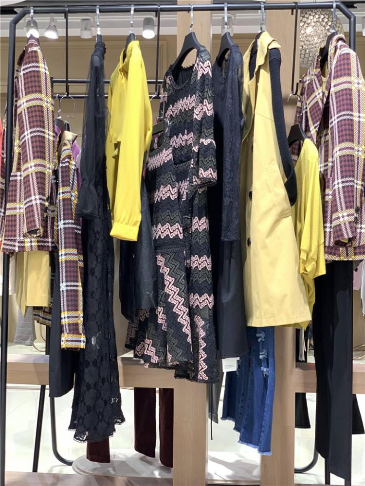 品牌马天奴尾货女装品牌女装折扣店供应商图片