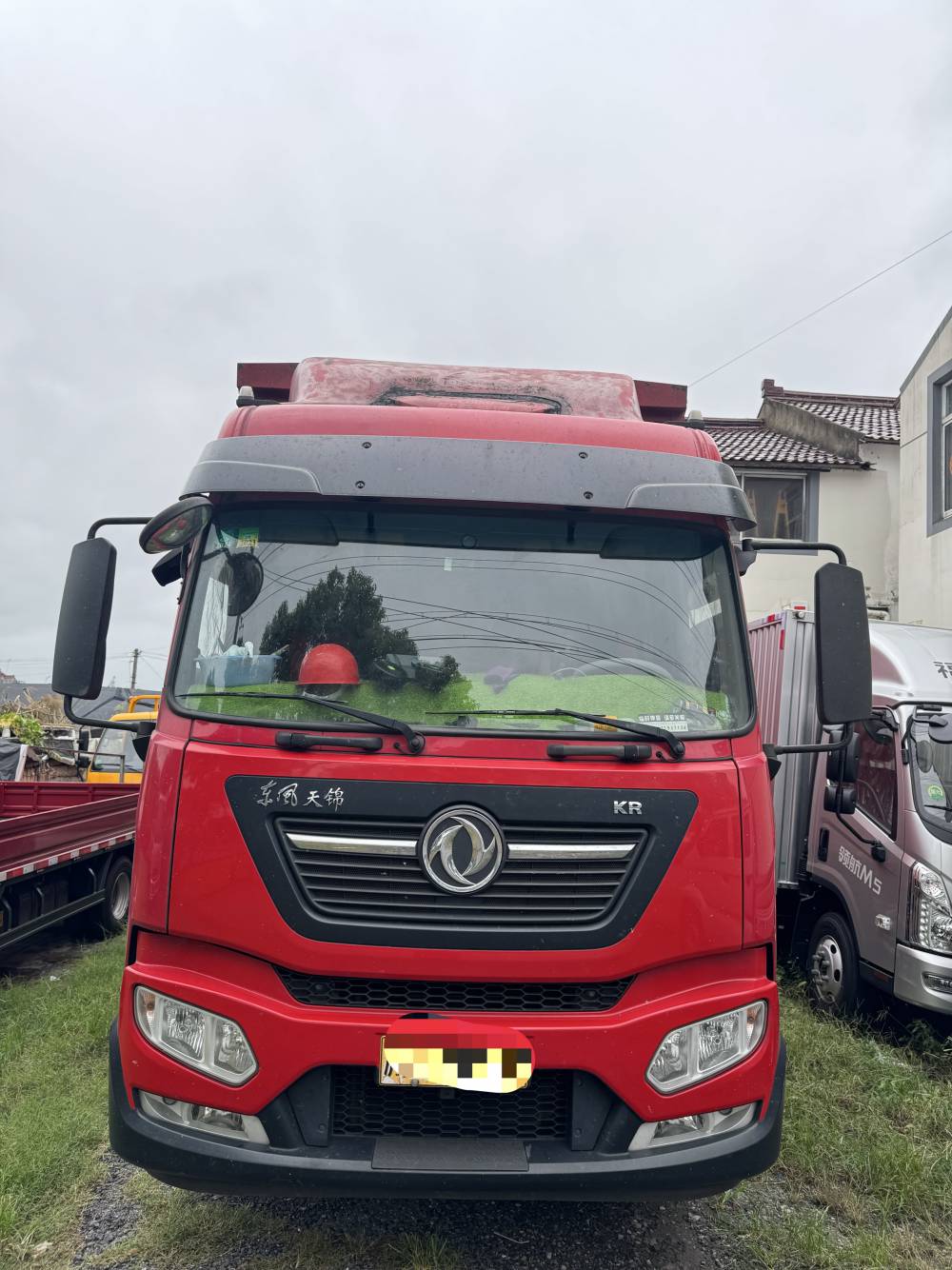 2022年3月上牌东风天锦8米3电动飞翼国六排放可全国过户提档