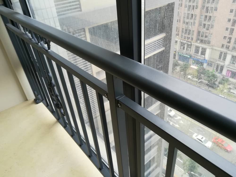 长沙锌钢阳台护栏窗台护栏空调护栏锌钢百叶窗楼梯护栏锌钢防盗窗
