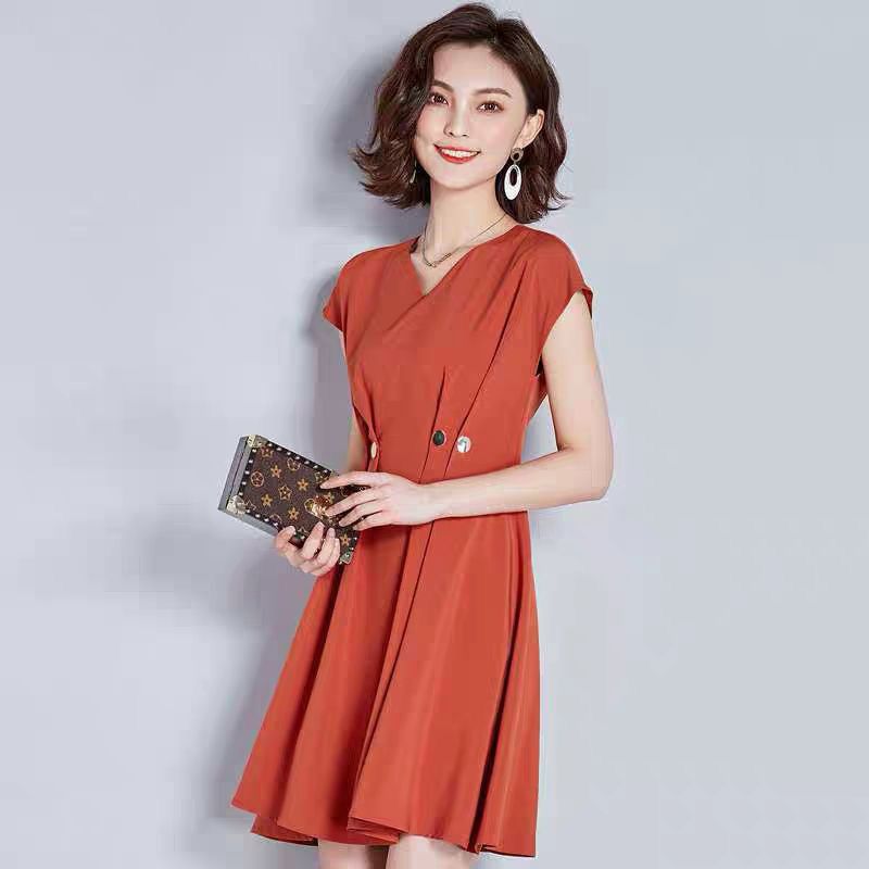 武汉贝婕妮2019春夏女装连衣裙打底休闲大码套装品牌女装折扣走份