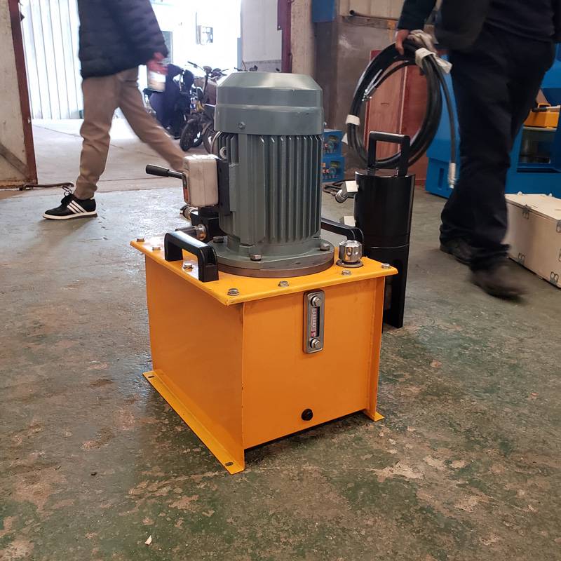 钢筋套筒冷挤压机便携式钢筋压接器32型钢筋套筒挤压机