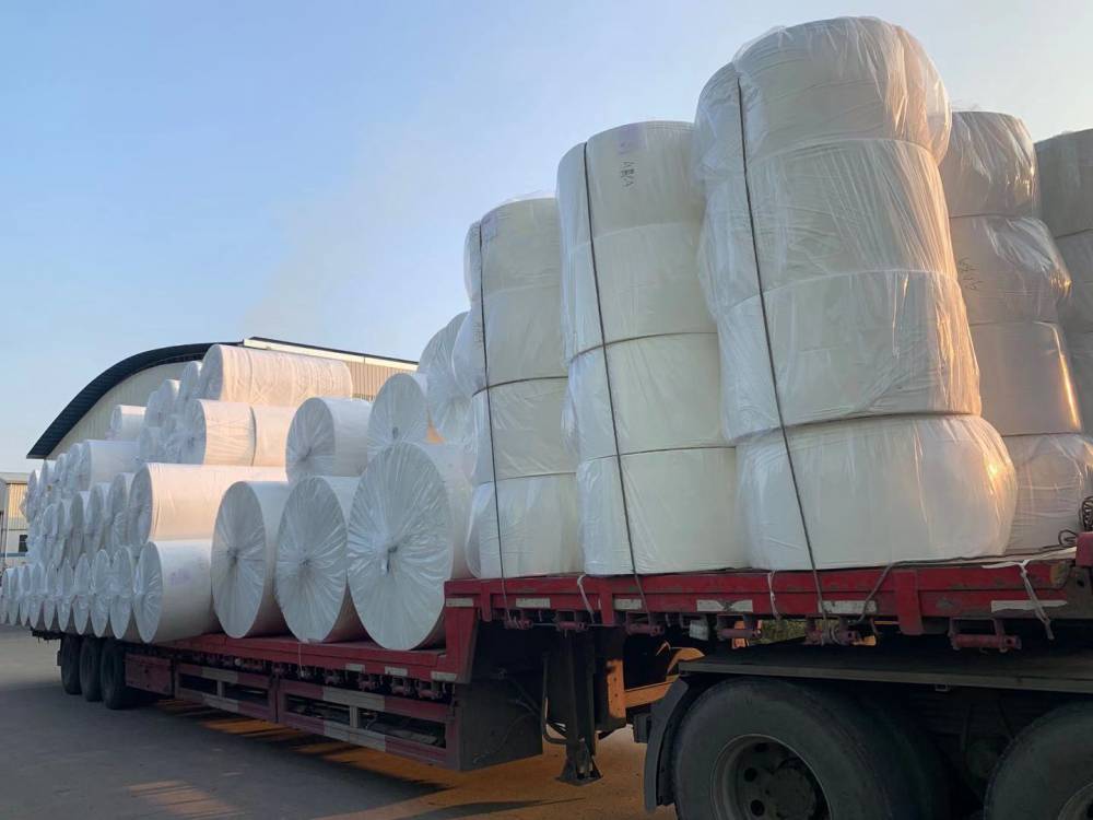 广西厂家生产木浆大轴纸大轴卫生纸原纸杠纸图片