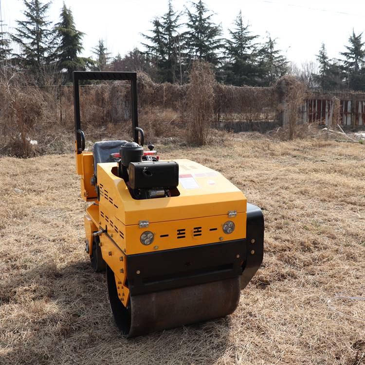 山东碾压草坪座驾式压路机液压式双钢轮座驾压实机小型压路机