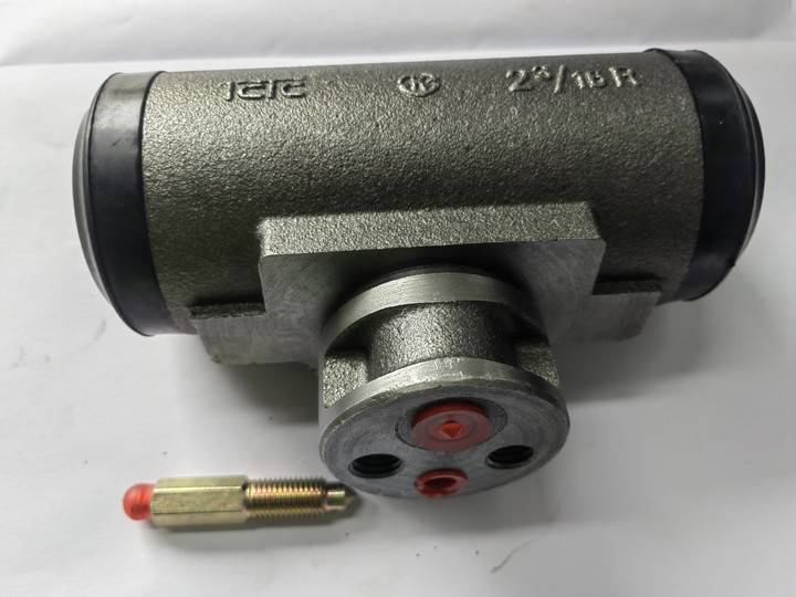 叉车配件制动分泵大连10吨cpcd100大吨位叉车刹车分泵制动轮缸