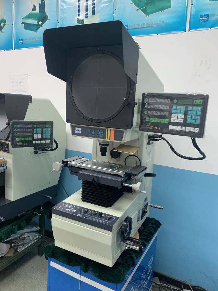 常州万濠投影仪cpj3015反像光学轮廓投影仪图片