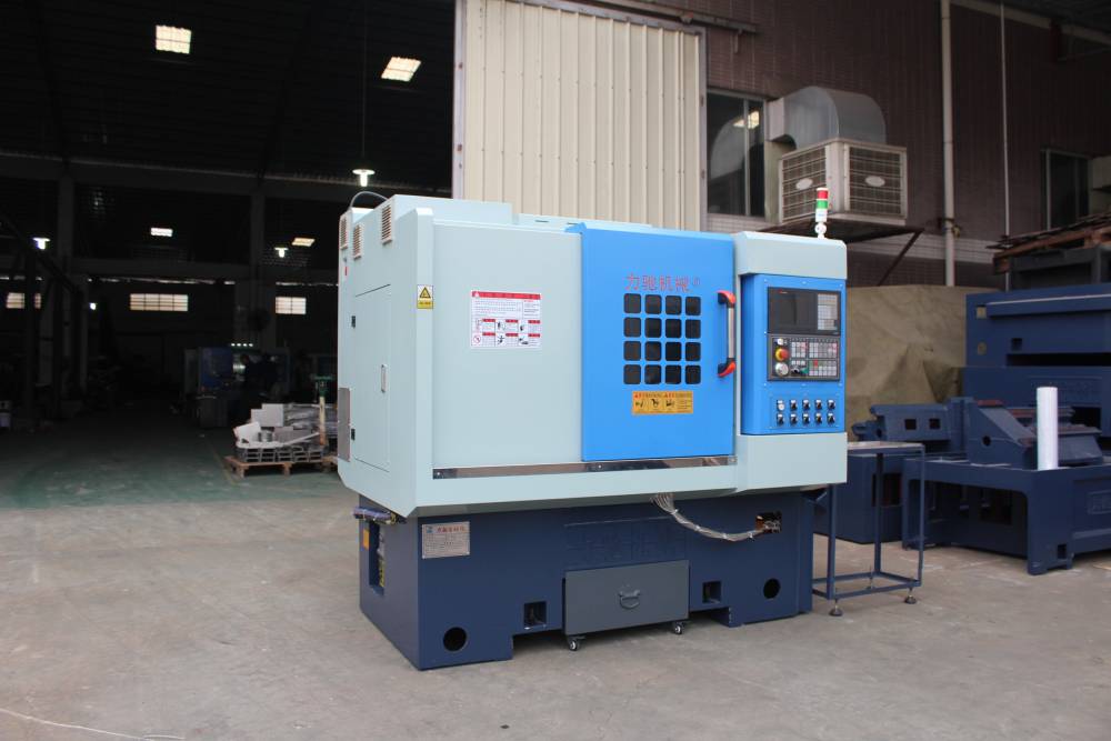 佛山牌力尾顶刀塔式数控车床图片