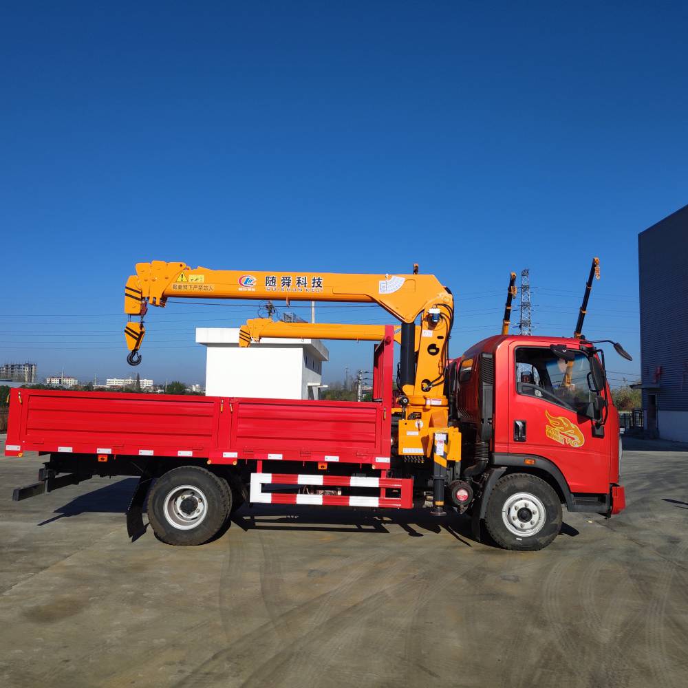 5吨自卸吊重汽豪曼随车吊随舜科技4节臂吊机