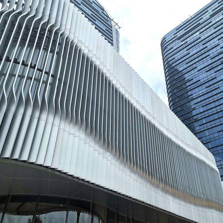 外墙面铝单板造型装饰线条 2mm厚铝条形板