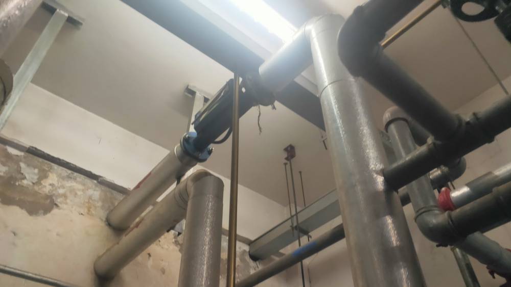空气源太阳能热水工程