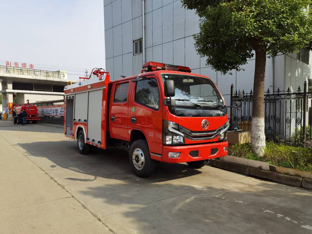 東風多利卡3噸消防車消防車生產廠家