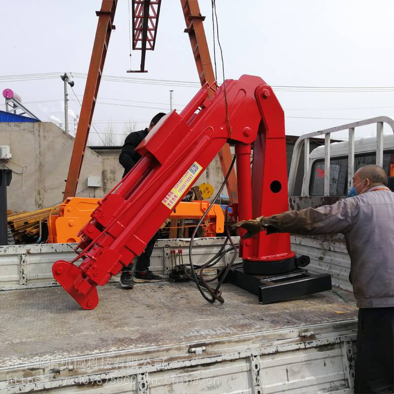 电梯吊装2吨液压折臂吊车载液压旋转吊机