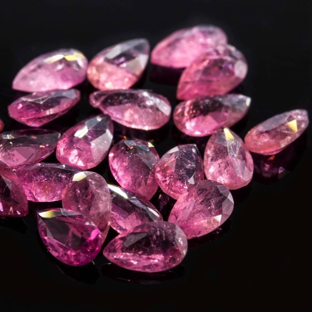 碧玺的功效与作用厂家货源天然碧玺裸石35mm定做镶嵌配石