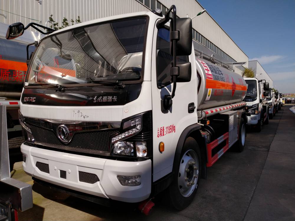 东风福瑞卡汽油版8吨油罐车大罐流动加油车欢迎来电