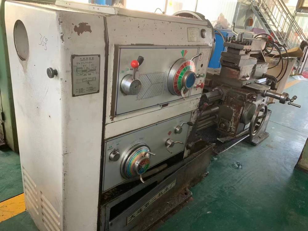 转让二手大连cw6280cx1米二手马鞍车床图片