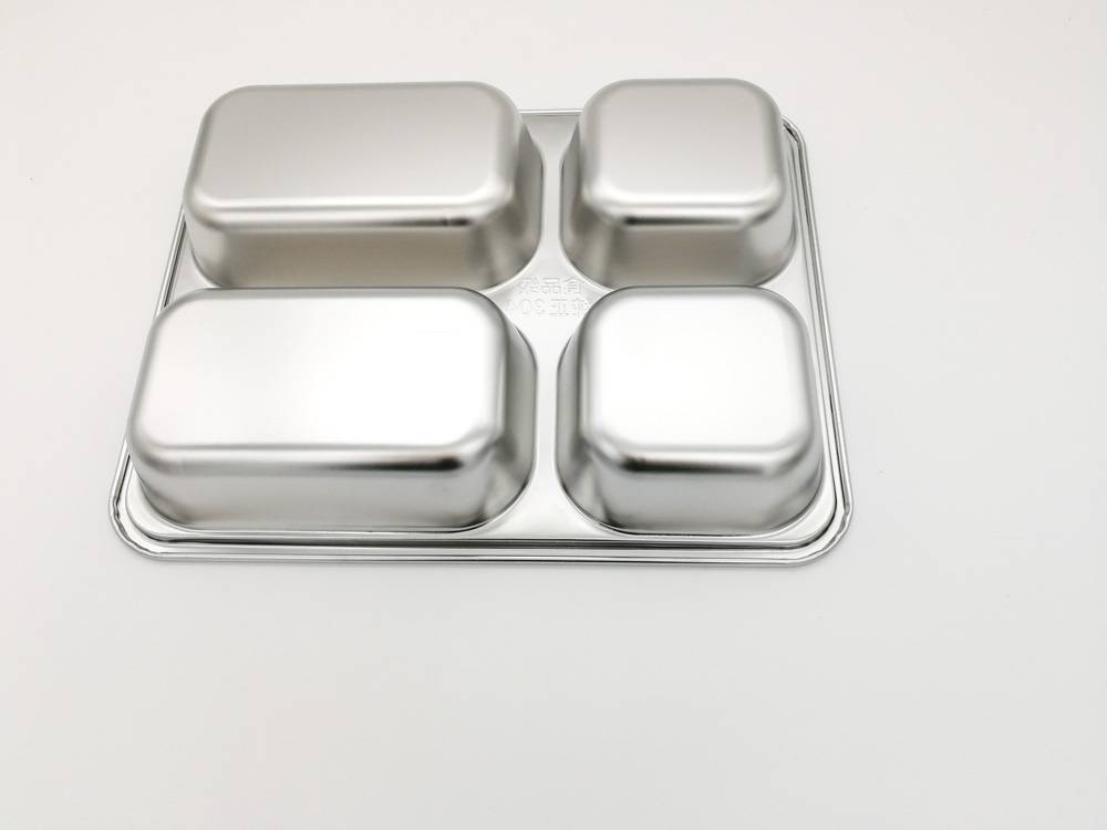 不锈钢成人款四格餐盘四格食堂餐盘自助餐餐盘带盖四格餐盘