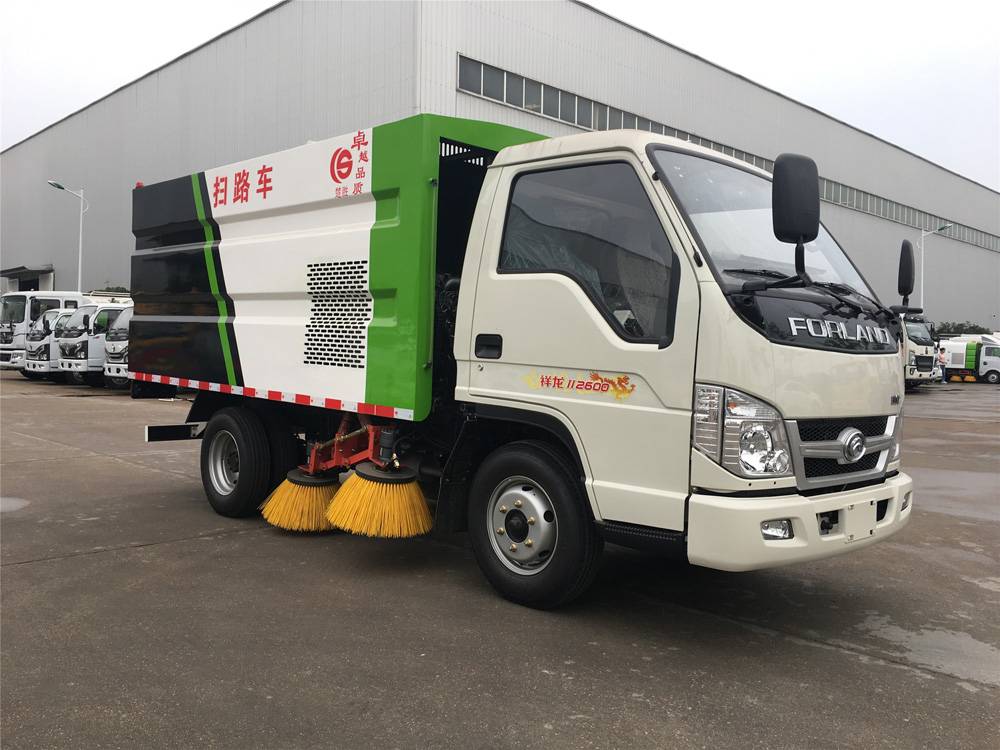 扫路车