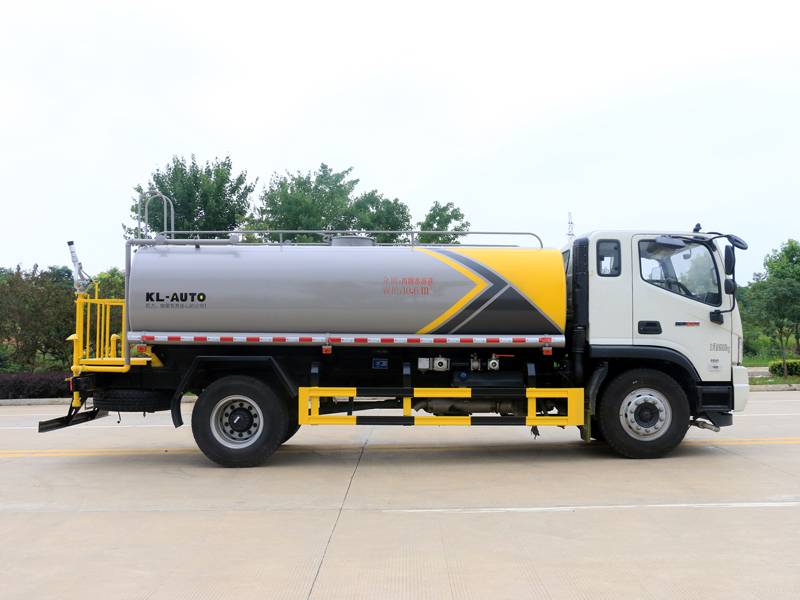 福田瑞沃6方7方绿化带浇灌车非饮用水运输车