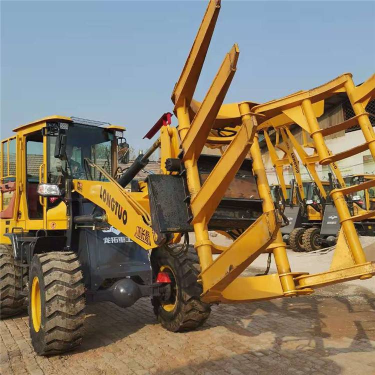 360度旋转抓头加长臂抓草机安装实心轮胎鹤岗