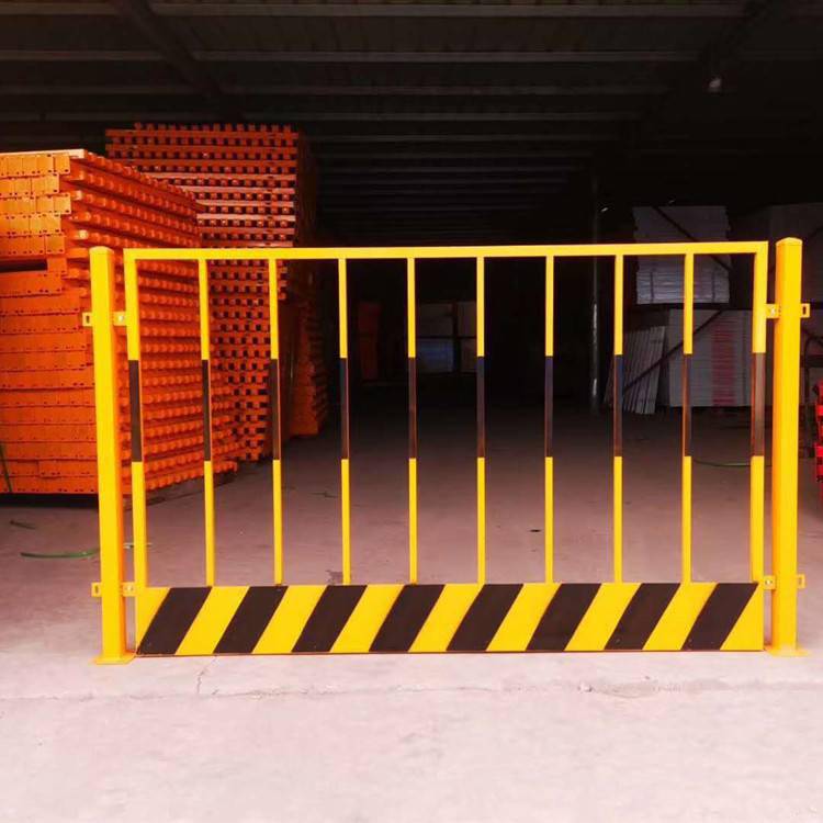 建筑施工安全基坑护栏工地临时防护隔离围挡中铁建工程基坑临边防护栏