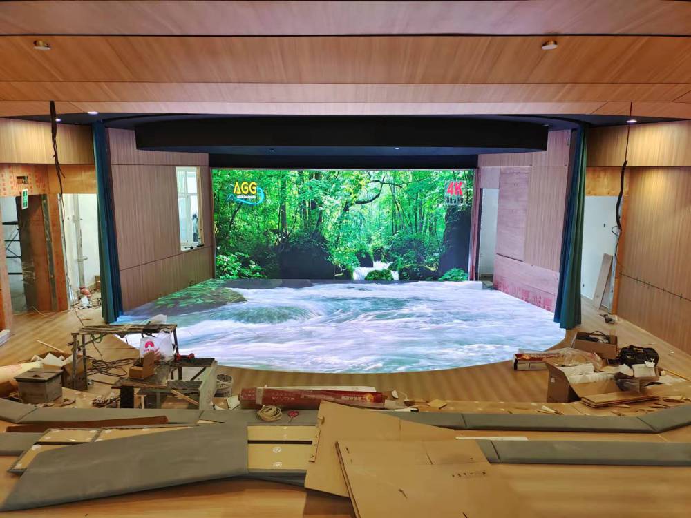 智显立诺地砖互动全彩屏厂家创意异形屏球形屏定制