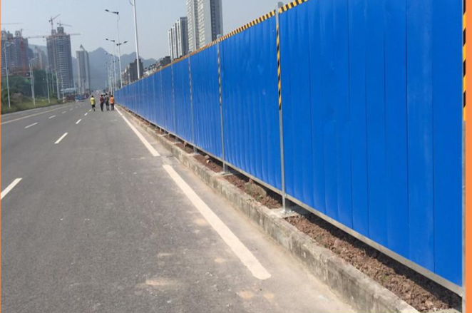 拼装式蓝色围挡瓦楞型彩钢围挡拓轩硬质彩钢围挡烤漆围挡拆卸方便