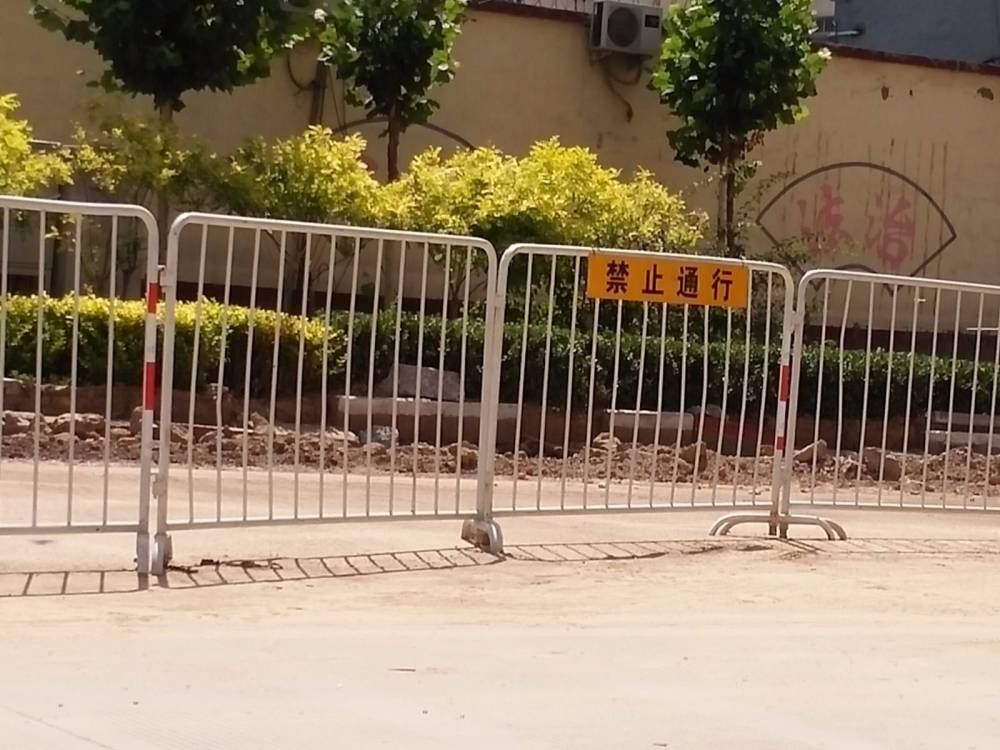 坤欧丝网施工临时围挡可移动式护栏交通铁马护栏