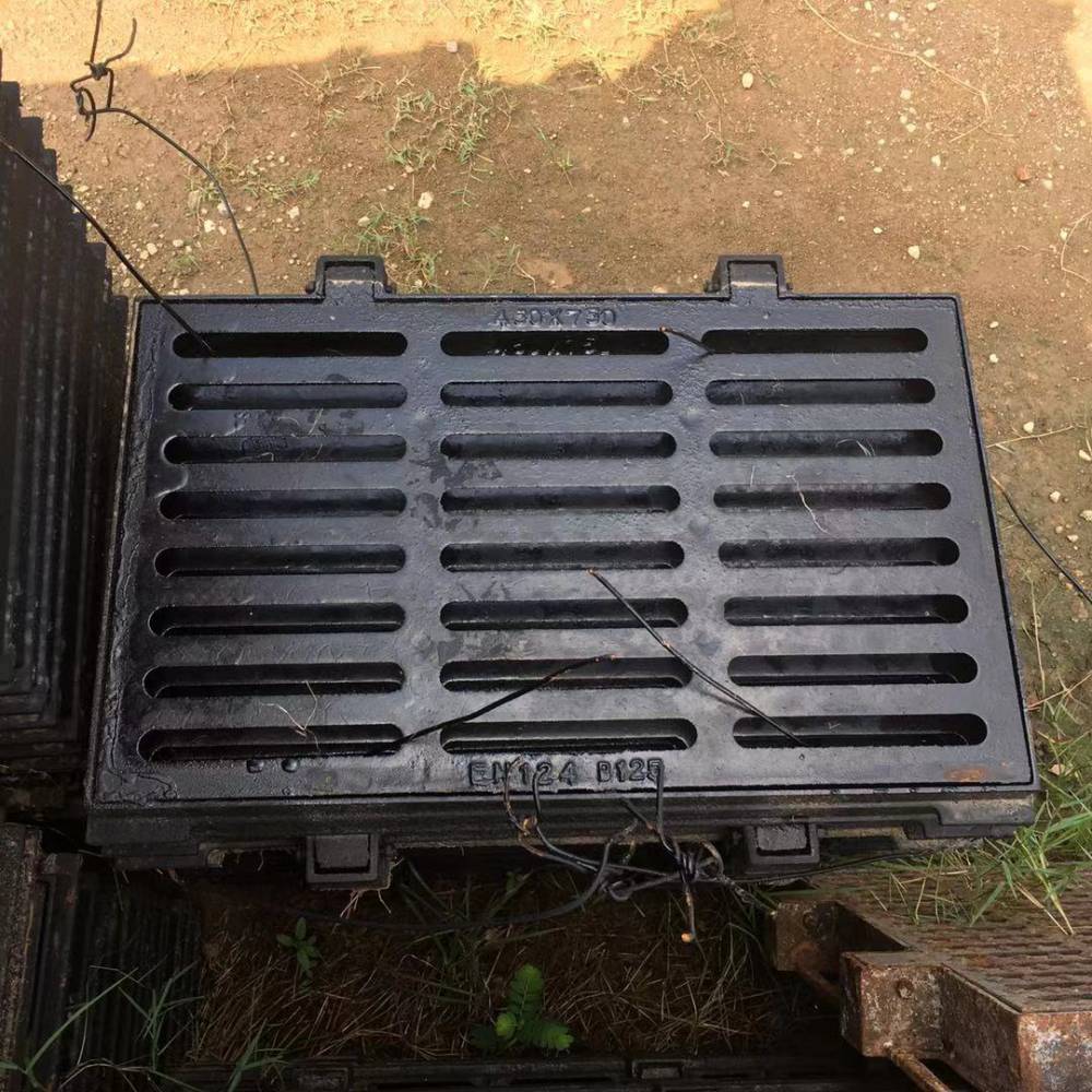 球墨铸铁雨水篦下水道井盖公路集水坑排水盖450750轻型