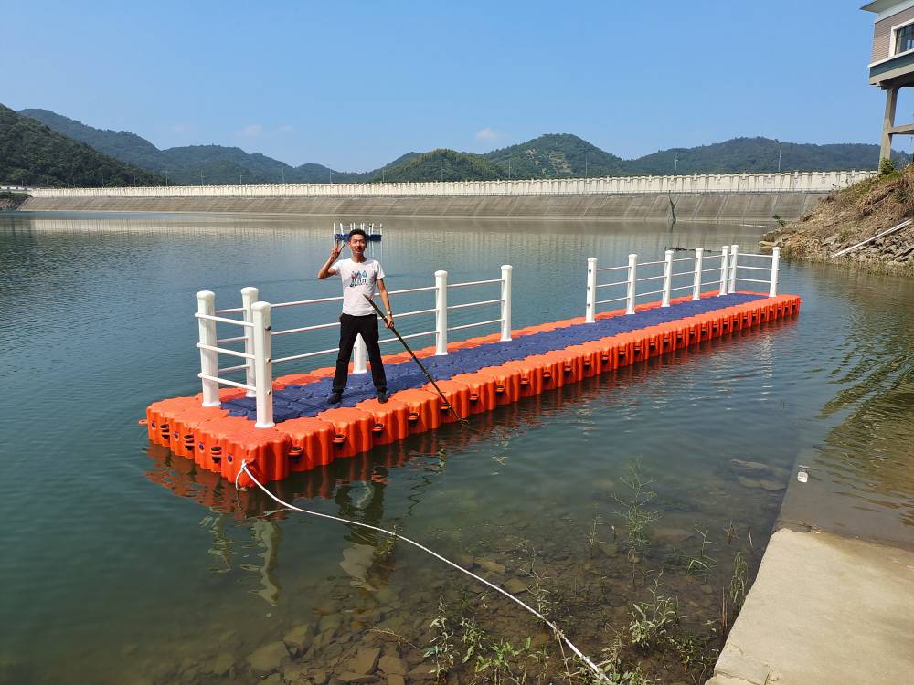 宁波水上浮筒码头栈道浮台塑料浮桶浮箱浮桥漂浮