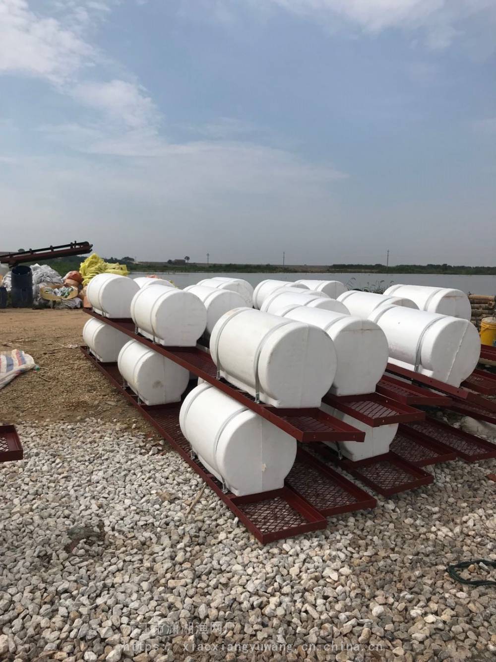 流水槽养鱼网箱高位水池网箱养鱼湖南养鱼设备养殖网箱批发图片