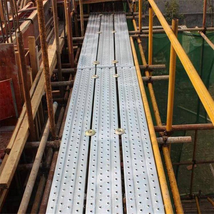 咸阳市镀锌刚跳板圆孔防滑建筑走道板迅鹰热镀锌格栅走台板