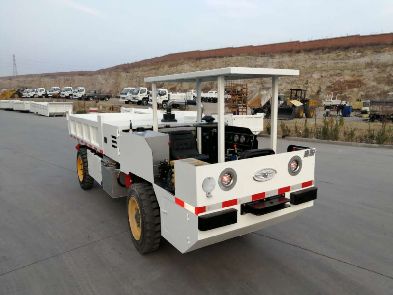 山东宏路供应双向驾驶防爆无轨胶轮车