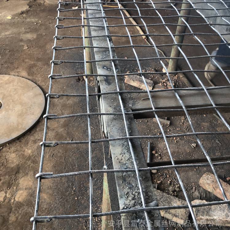 内蒙煤矿支护网片四边折弯焊接锚网片煤矿钢筋网片