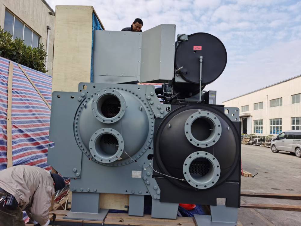 【出售二手开利离心式冷水机组266万大卡开利水冷离心式冷水机组】上