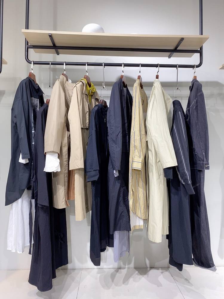 广东原创设计师品牌女装货源批发马可未makeevi折扣女装货源原厂三标