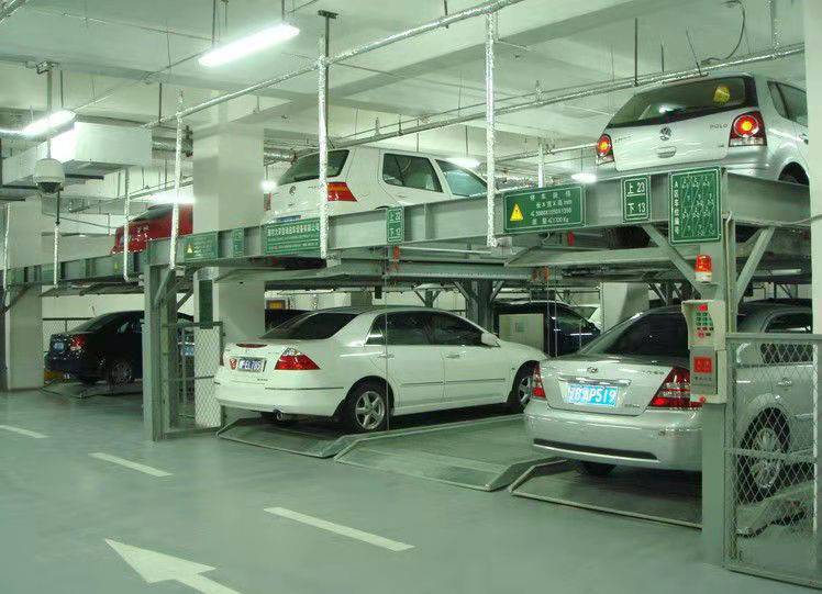 太原回收机械车库回收正二负一机械车库回收液压式机械车位图片