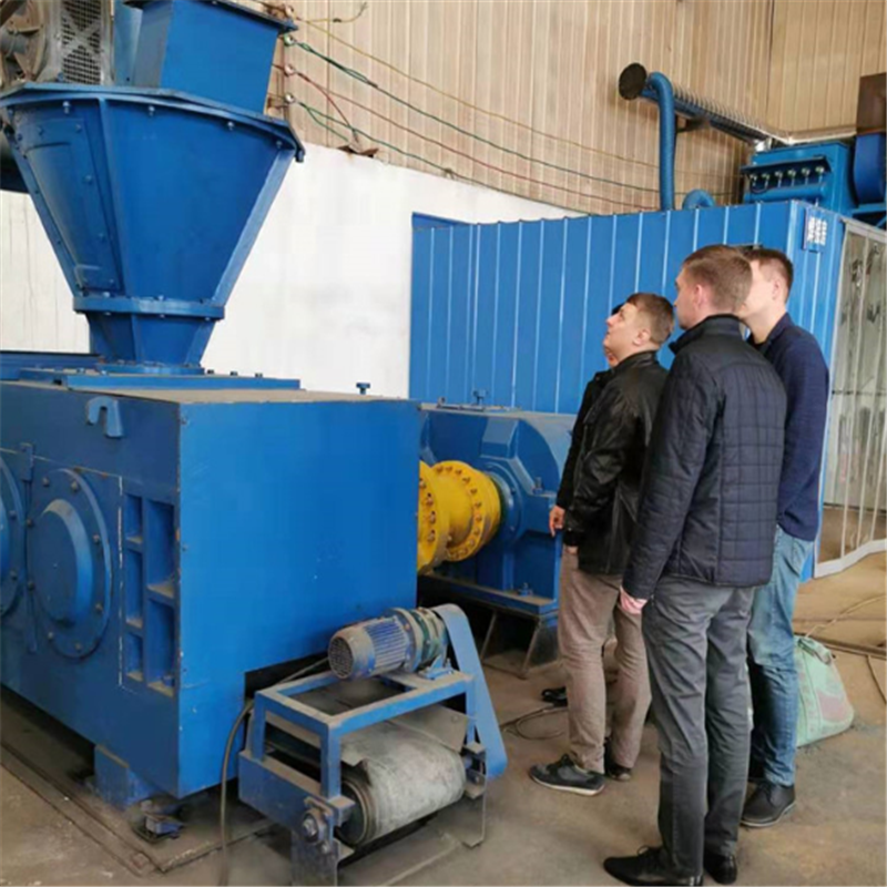 蓝天工业硅铁矿粉压球机工业硅铁矿粉压块机成品硬度强