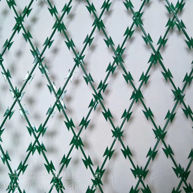 焊接刀片刺绳网片菱形孔护栏网片刀片锋利让人望闻止步