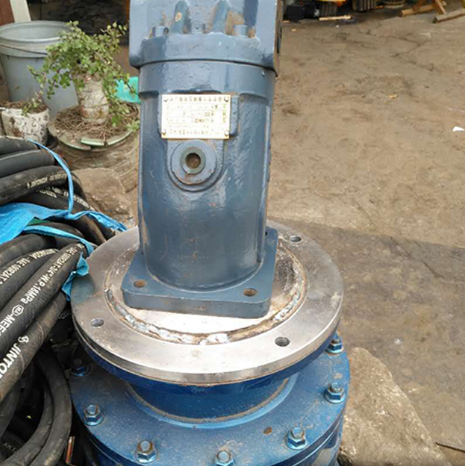 海重东风16吨吊车齿轮减速机回转减速机大量批发