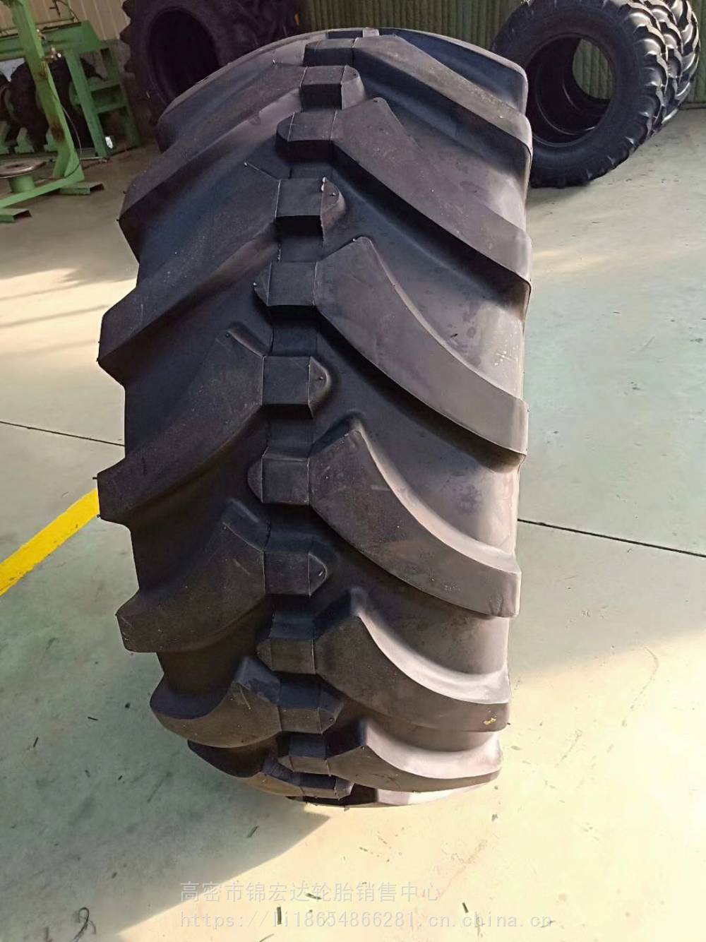 人字花纹拖拉机轮胎 540/65r28农用子午线轮胎540/65r28